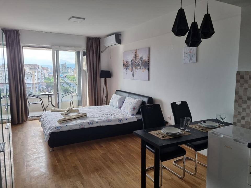 Porta Bus Station Apartment Skopje Luaran gambar