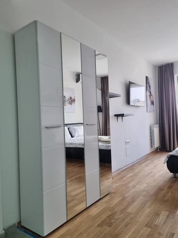 Porta Bus Station Apartment Skopje Luaran gambar