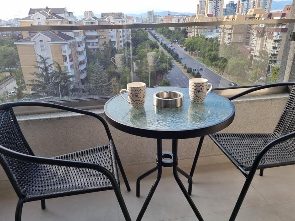 Porta Bus Station Apartment Skopje Luaran gambar